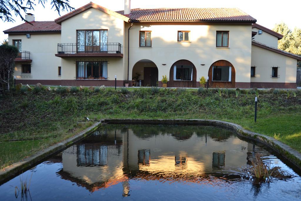 Hotel Rural Villarromana Saldana ภายนอก รูปภาพ